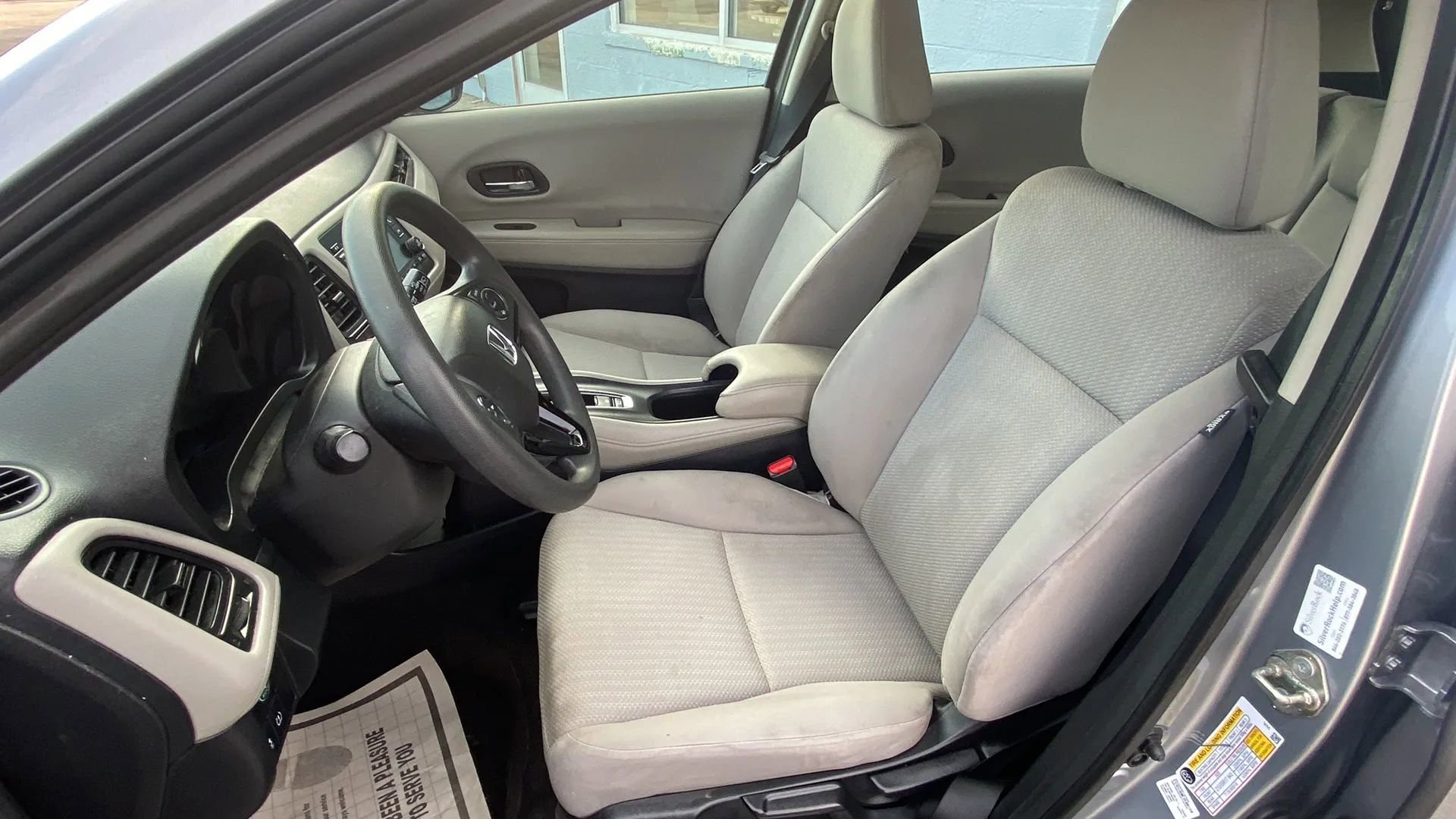 Used 2017 Honda HR-V LX image 10