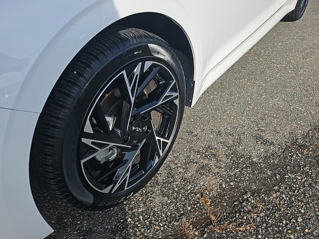 Used 2025 Kia K5 GT-Line w/ GT-Line Premium Package image 17