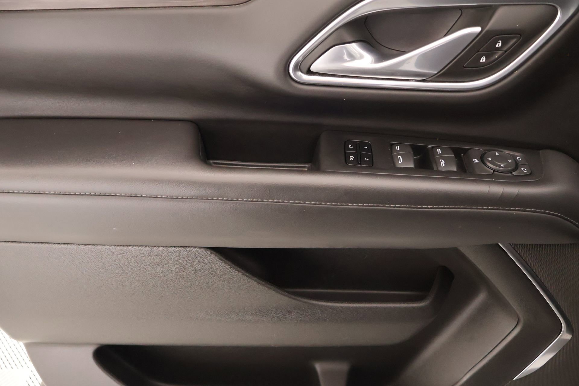 Used 2024 Chevrolet Tahoe LT image 16