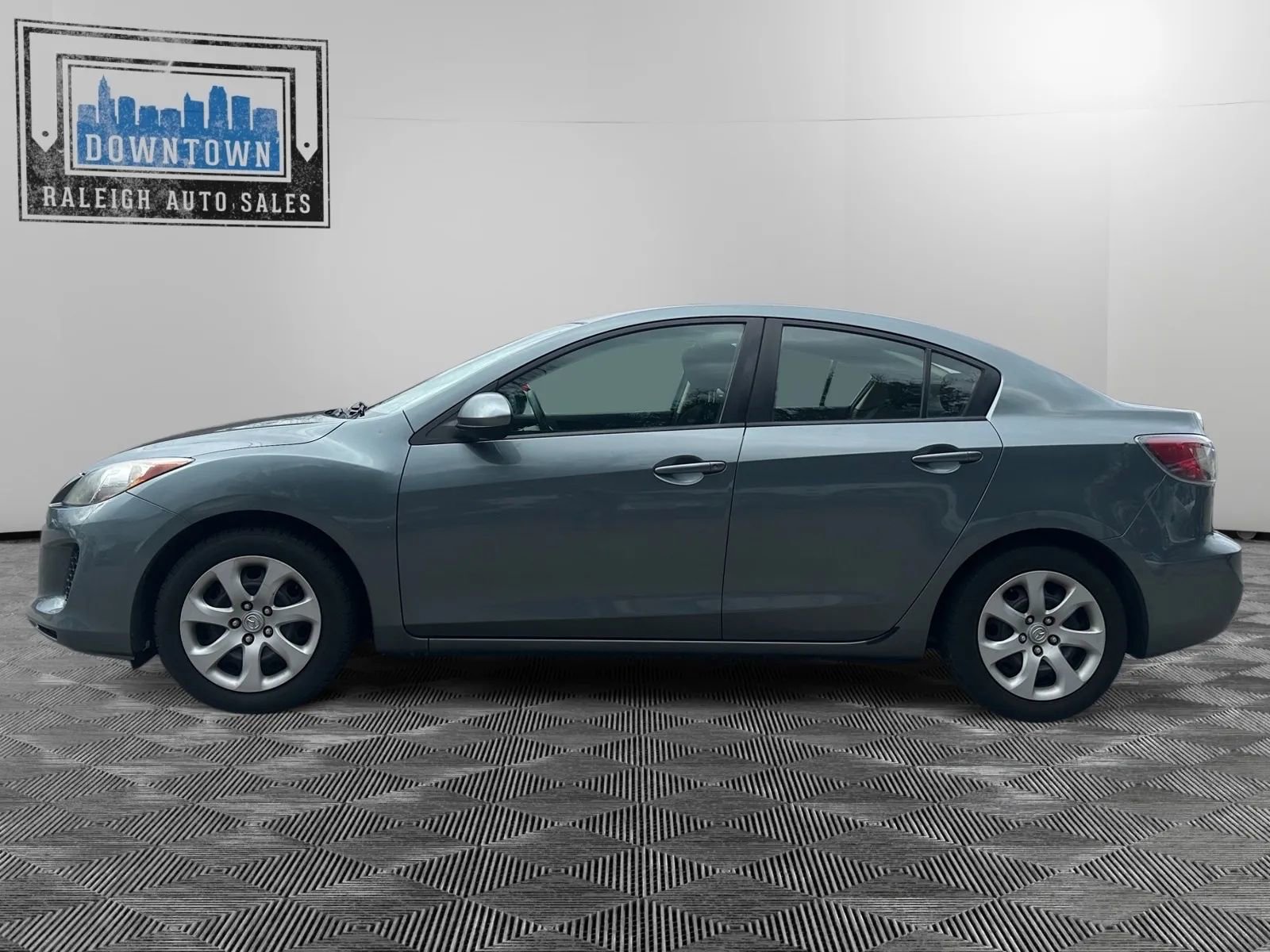 Used 2012 MAZDA MAZDA3 i Sport FWD image 9