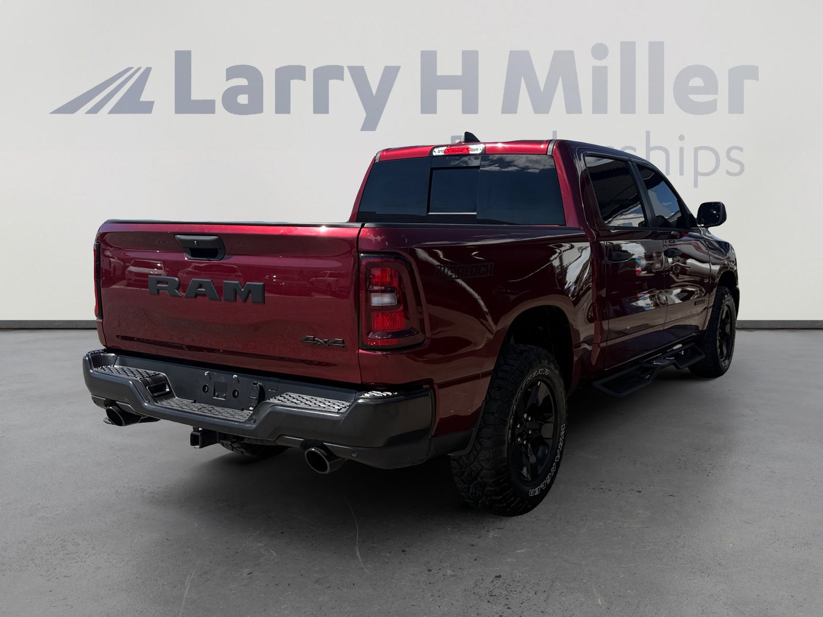 Used 2025 RAM 1500 Warlock AWD/4WD image 5
