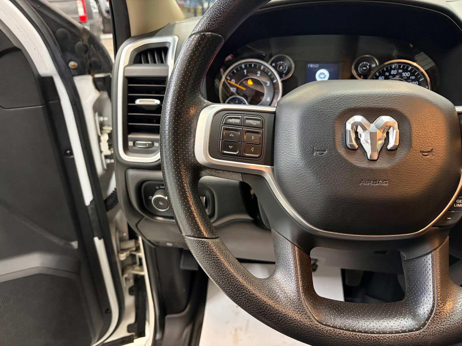 Used 2019 RAM 2500 Big Horn AWD/4WD image 14