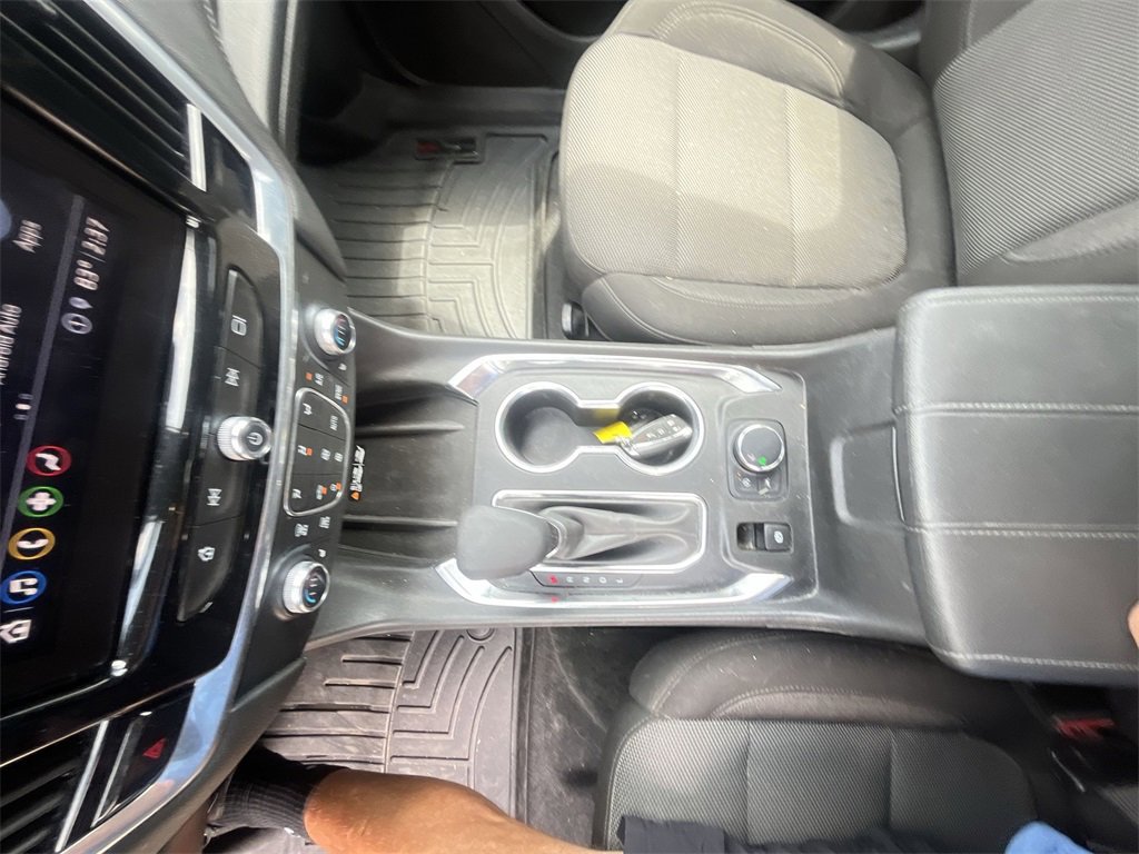 Used 2022 Chevrolet Traverse LT image 18