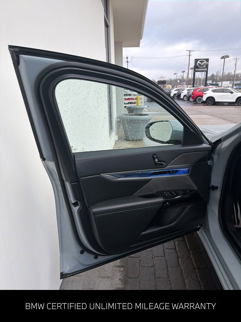 Certified 2024 BMW 760i xDrive w/ Executive Package image 48