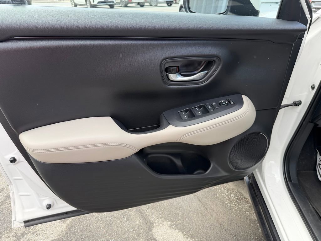 Used 2025 Honda HR-V LX image 13