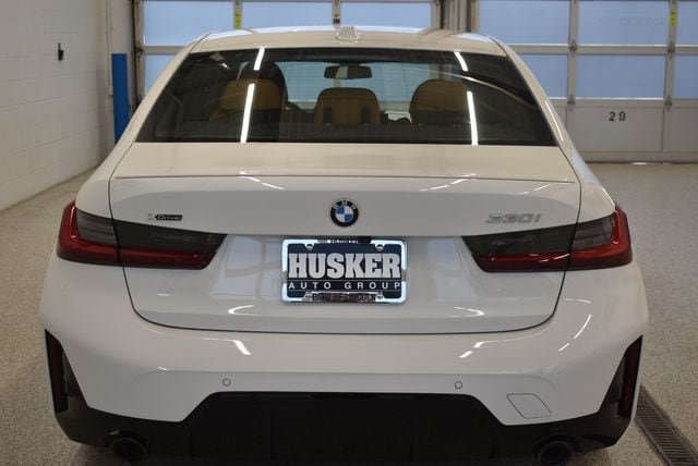 New 2026 BMW 330i xDrive Sedan w/ M Sport Package AWD/4WD image 11