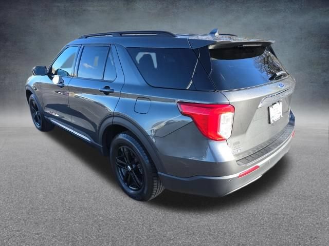 Used 2020 Ford Explorer XLT w/ Equipment Group 202A AWD/4WD image 17