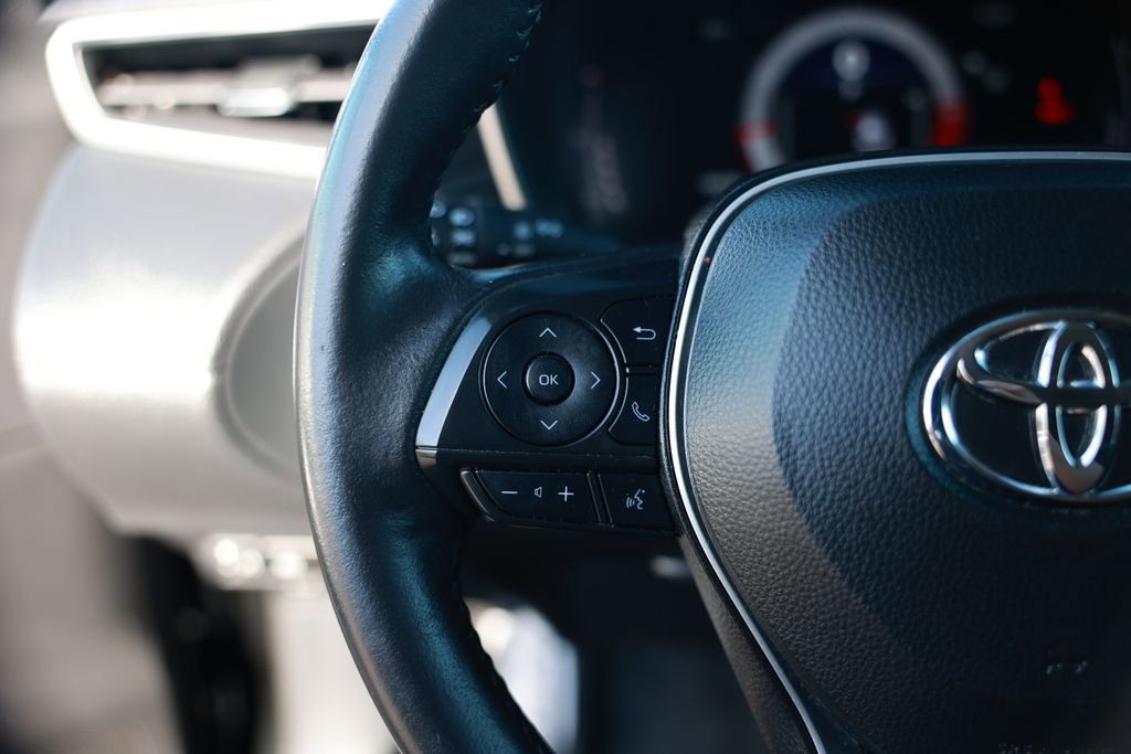 Used 2024 Toyota Corolla Cross XLE w/ Convenience Package image 20