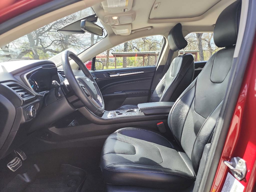 Used 2017 Ford Fusion Titanium image 12