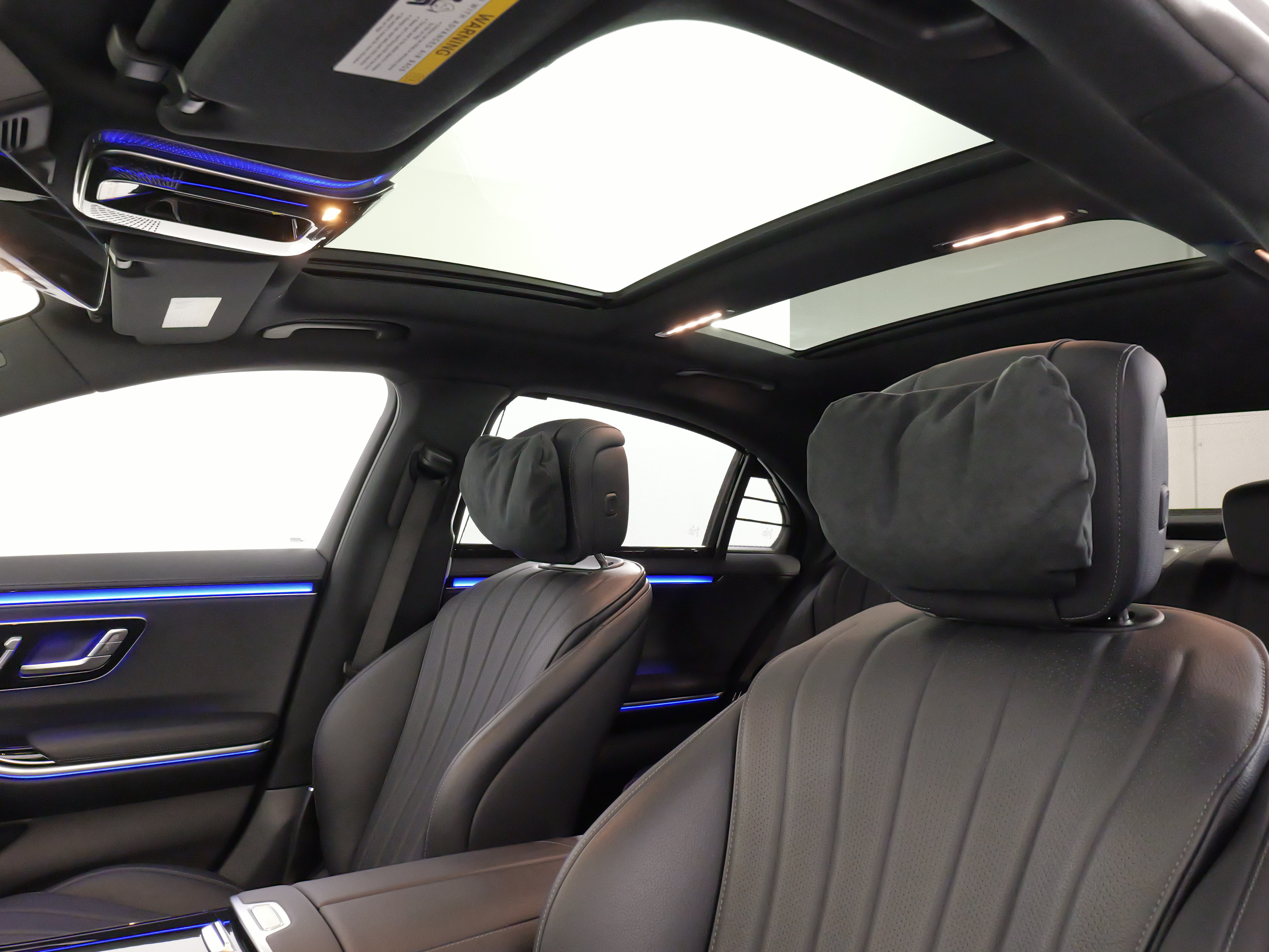 Used 2022 Mercedes-Benz S 500 4MATIC w/ AMG Line Package image 31