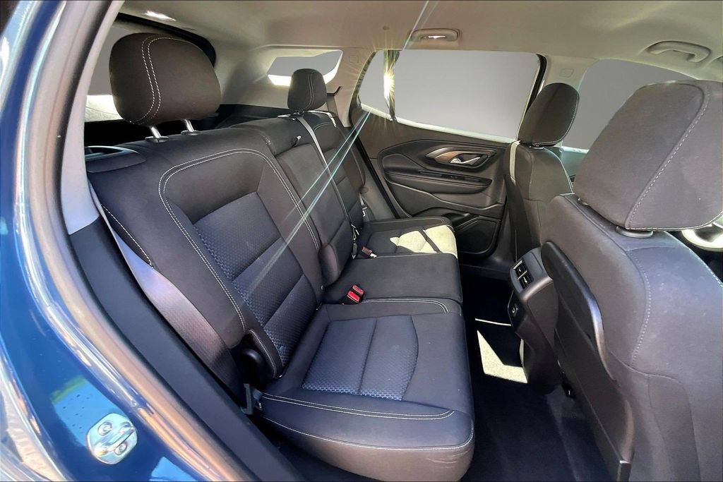 Used 2024 GMC Terrain SLE AWD/4WD image 25