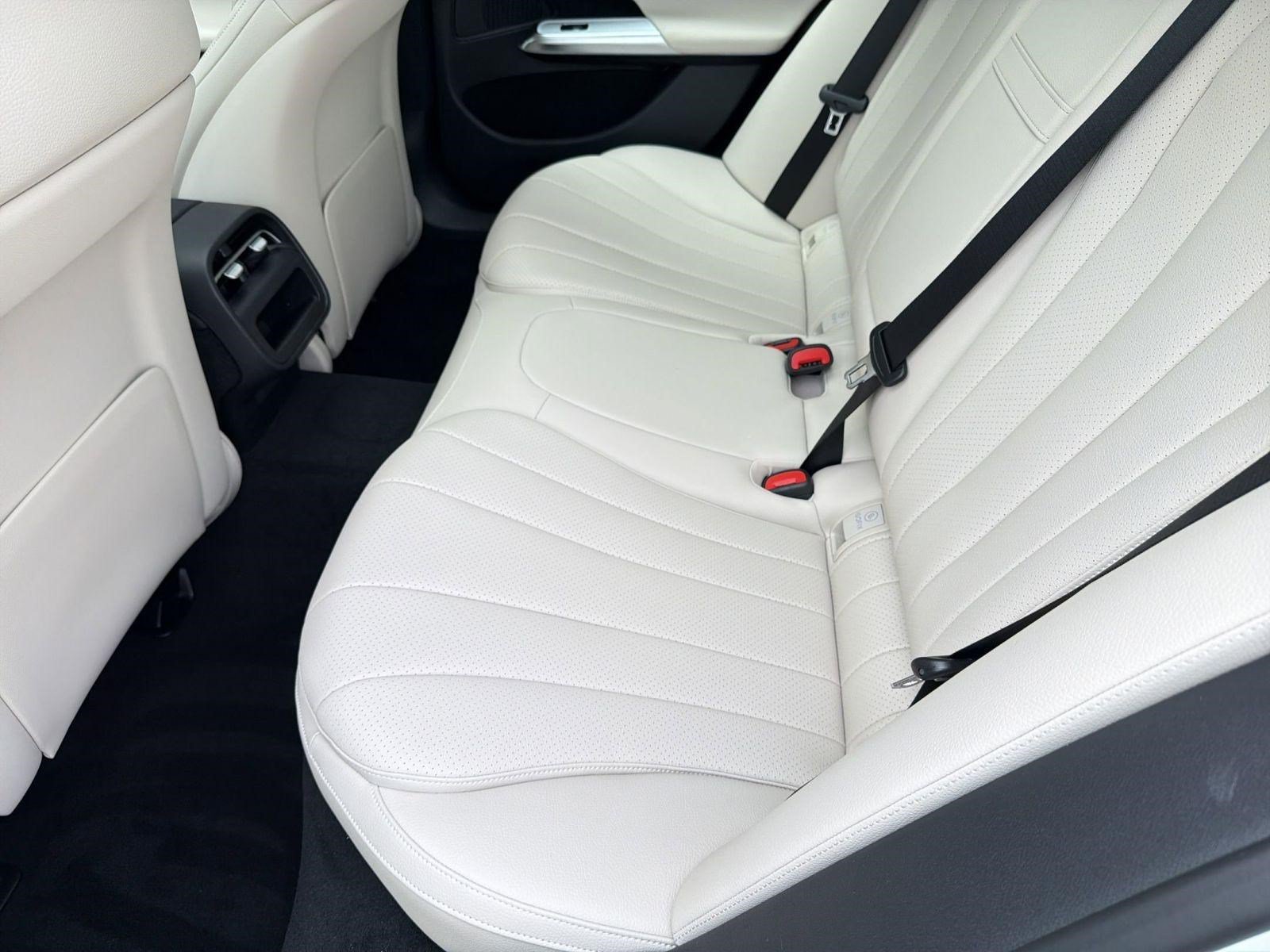 New 2026 Mercedes-Benz E 350 4MATIC Sedan image 26