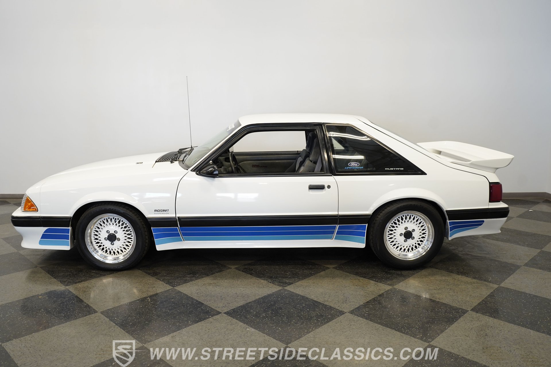 Used 1987 Ford Mustang LX RWD image 2
