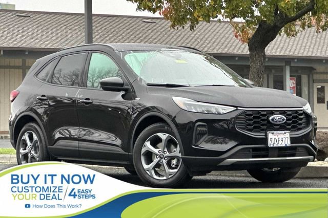 Used 2025 Ford Escape ST-Line w/ Equipment Group 301A image 1
