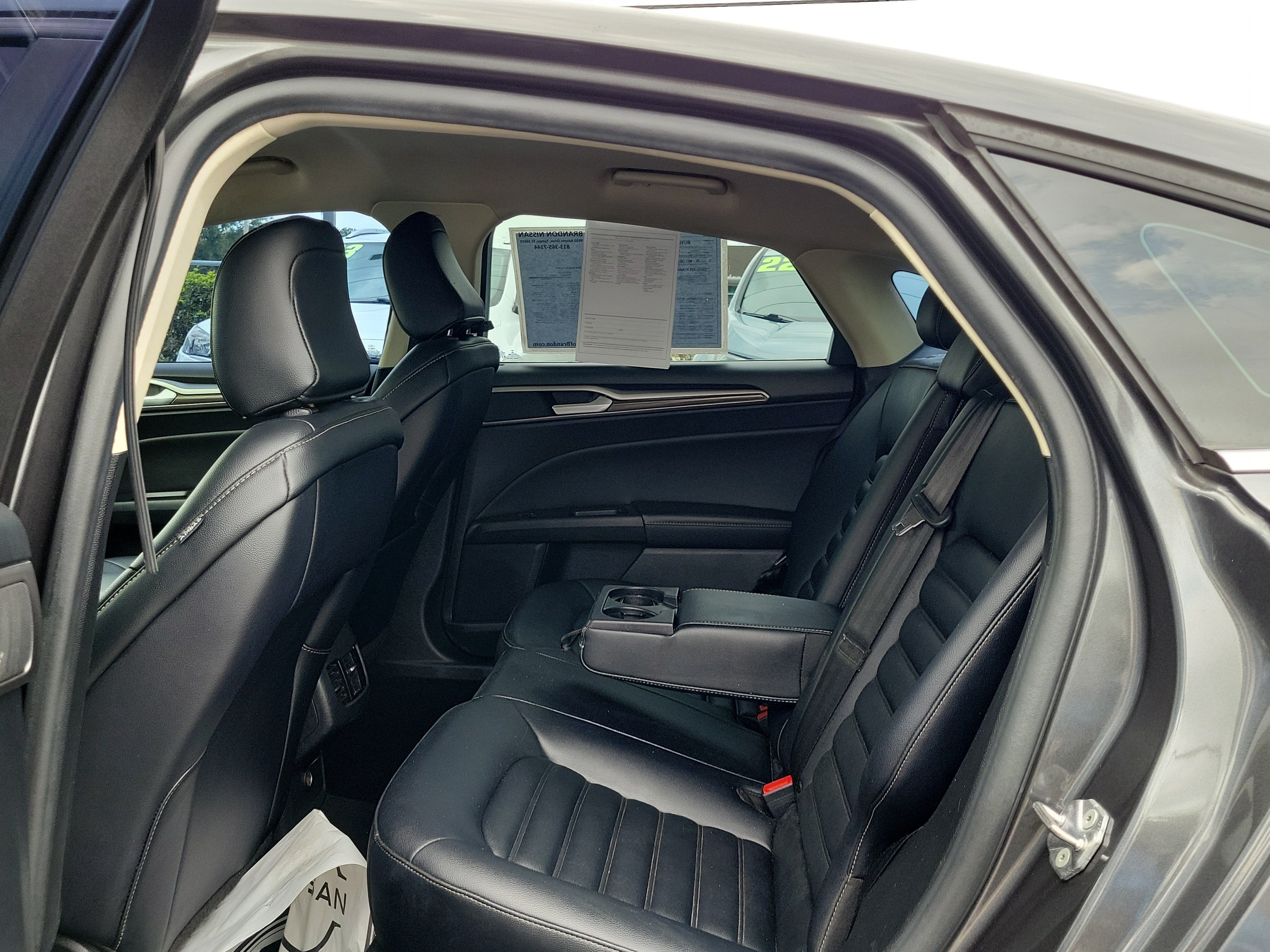 Used 2020 Ford Fusion SEL FWD image 12
