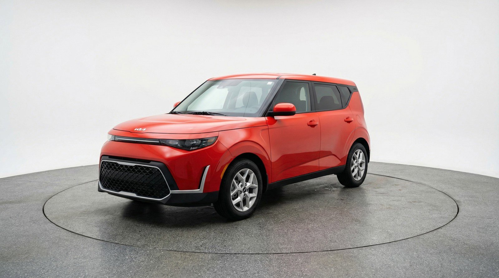Used 2025 Kia Soul LX w/ LX Technology Package image 3