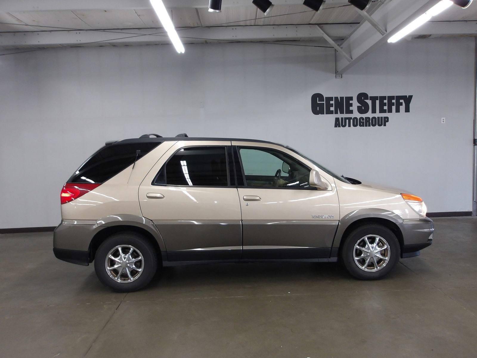 Used 2002 Buick Rendezvous CXL w/ Luxury Pkg AWD/4WD image 3