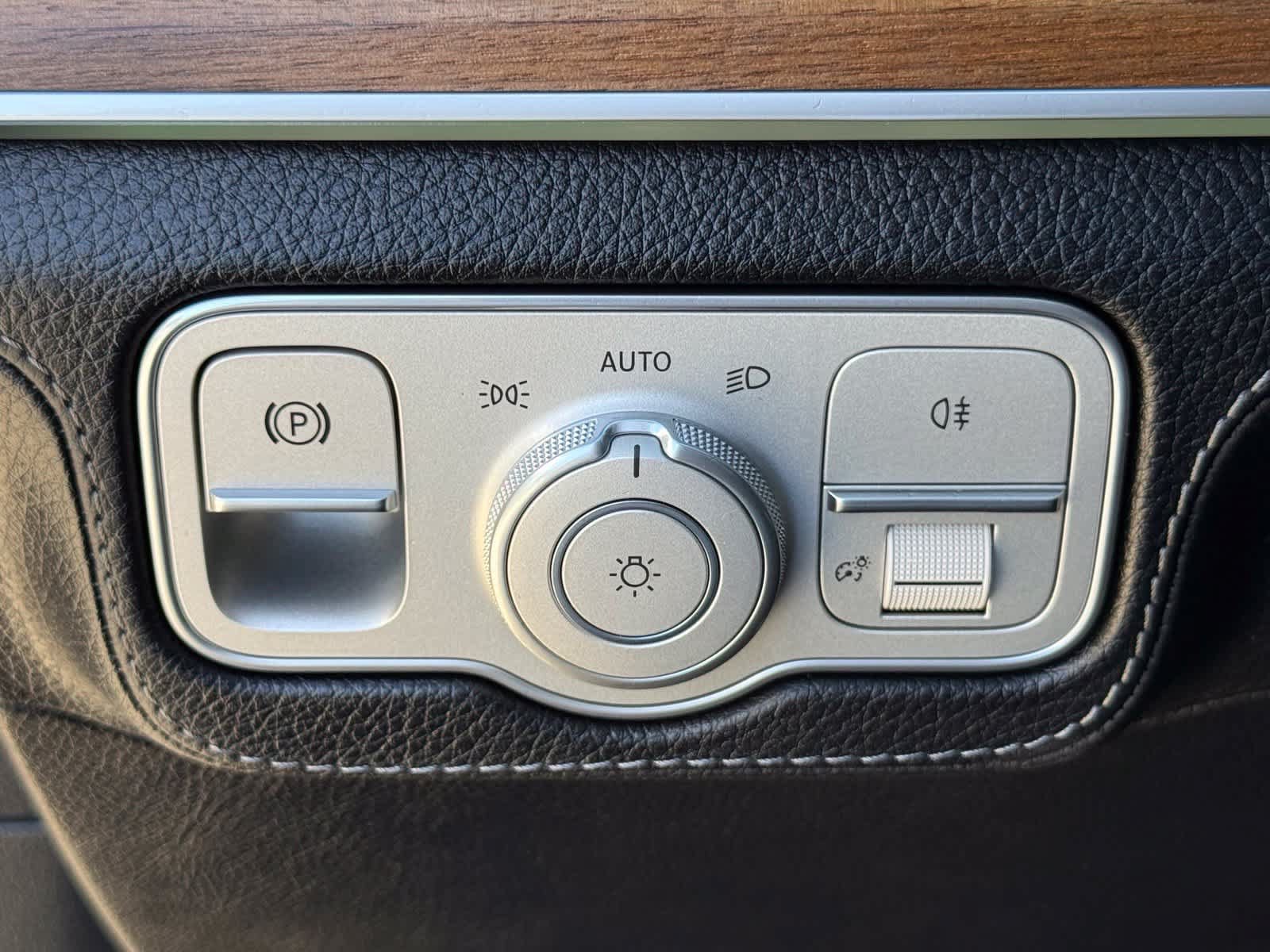 Used 2024 Mercedes-Benz GLE 350 4MATIC image 28