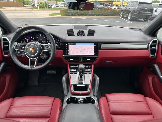 Used 2023 Porsche Cayenne Coupe image 12