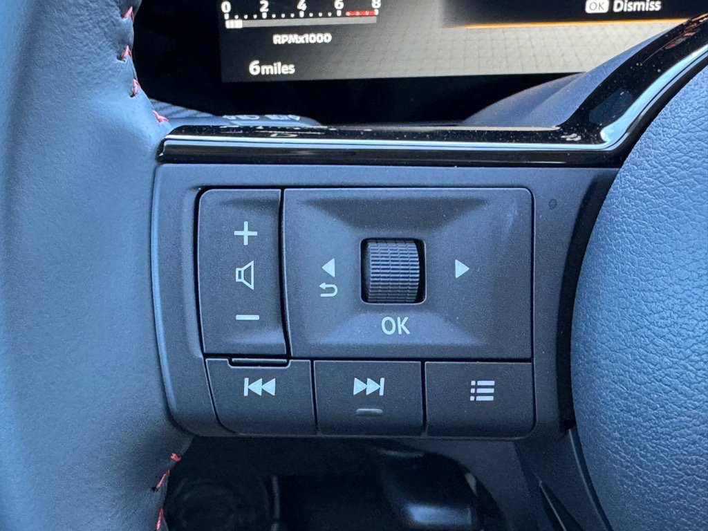 New 2026 Nissan Kicks SR FWD image 15
