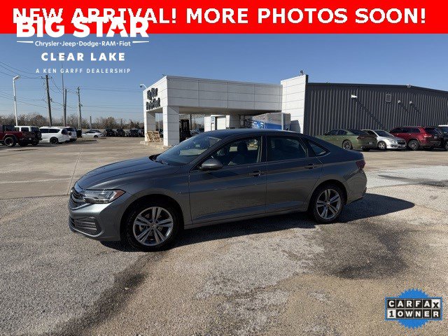 Used 2024 Volkswagen Jetta SE