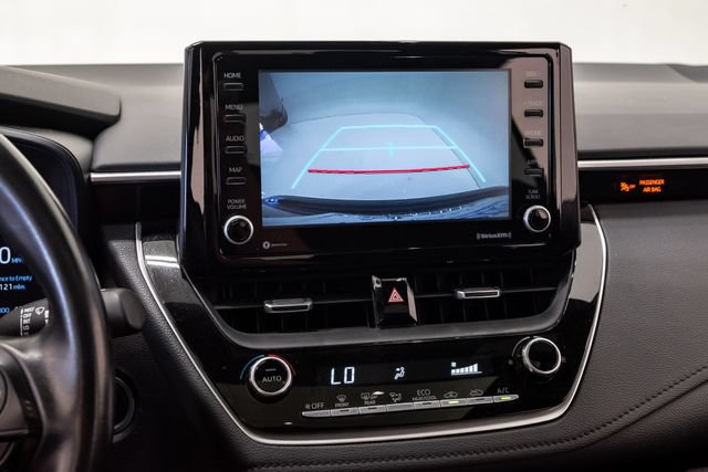 Used 2022 Toyota Corolla SE w/ SE Premium Package FWD image 16