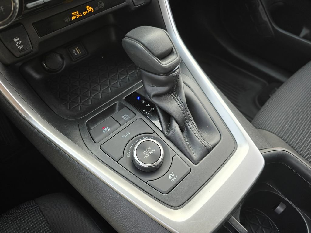 Used 2023 Toyota RAV4 LE image 36