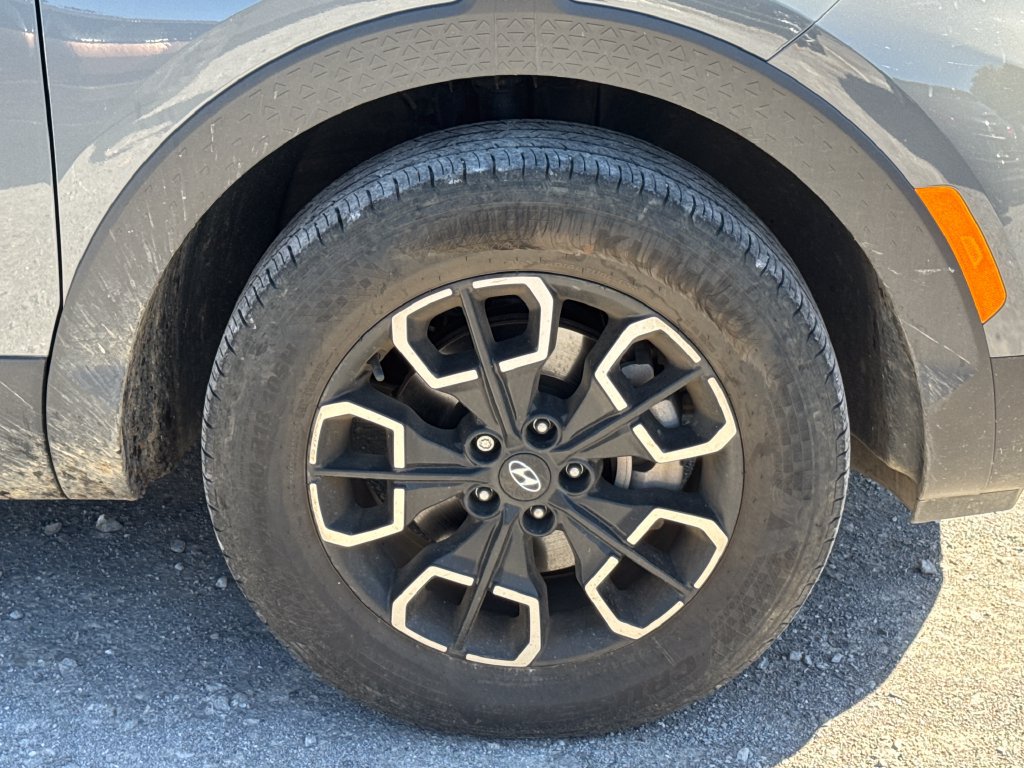 Used 2023 Hyundai Santa Cruz SE FWD image 19
