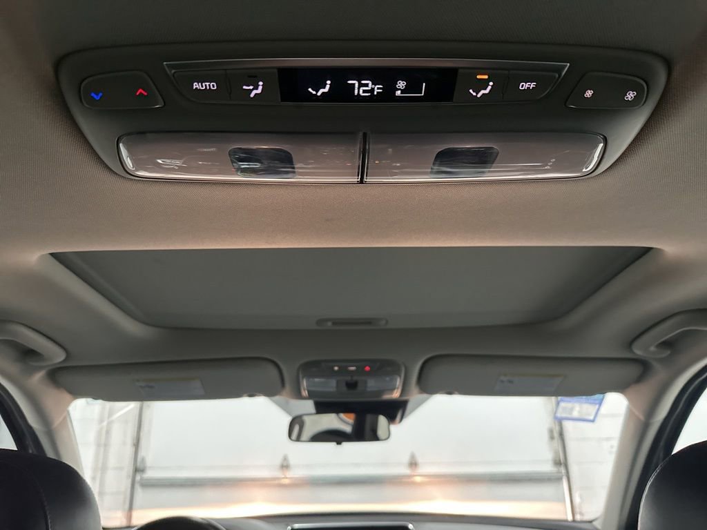Used 2022 Kia Telluride S AWD/4WD image 25