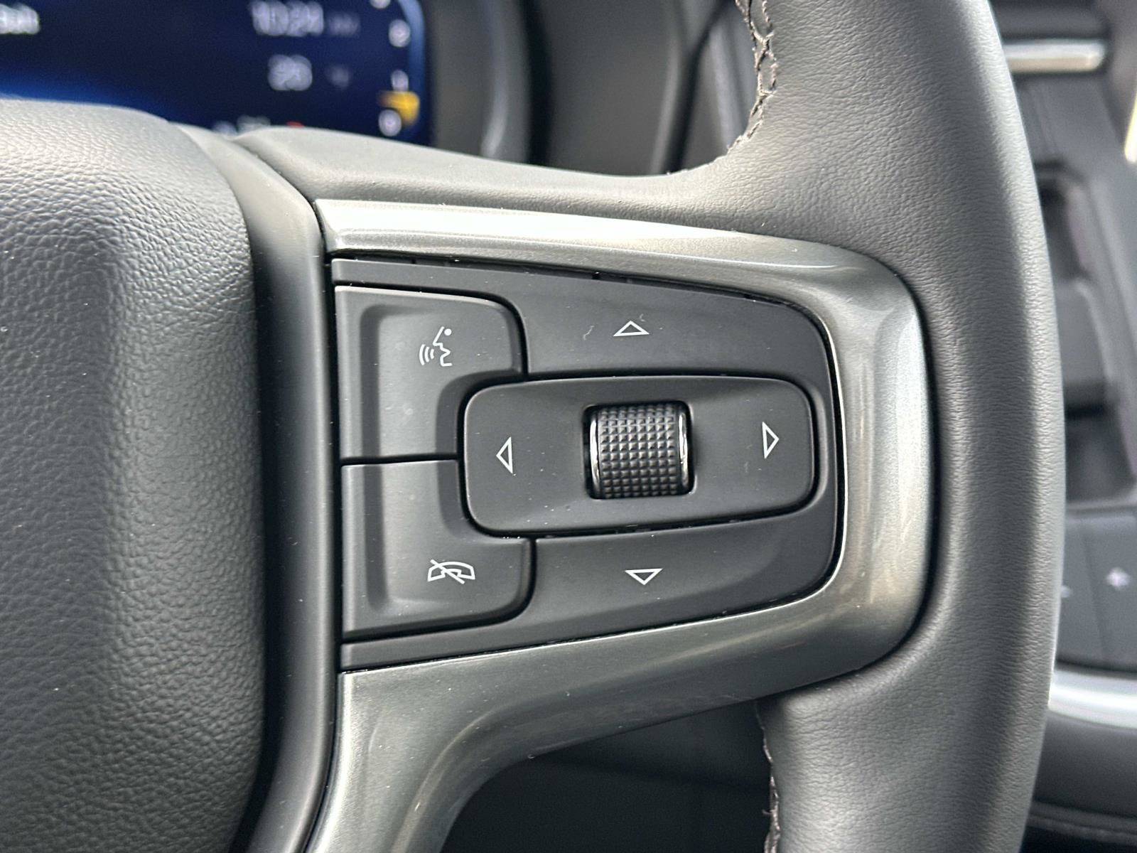 Certified 2023 Chevrolet Tahoe Z71 w/ Luxury Package image 26