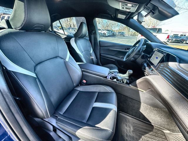 Used 2025 Toyota Camry SE image 32