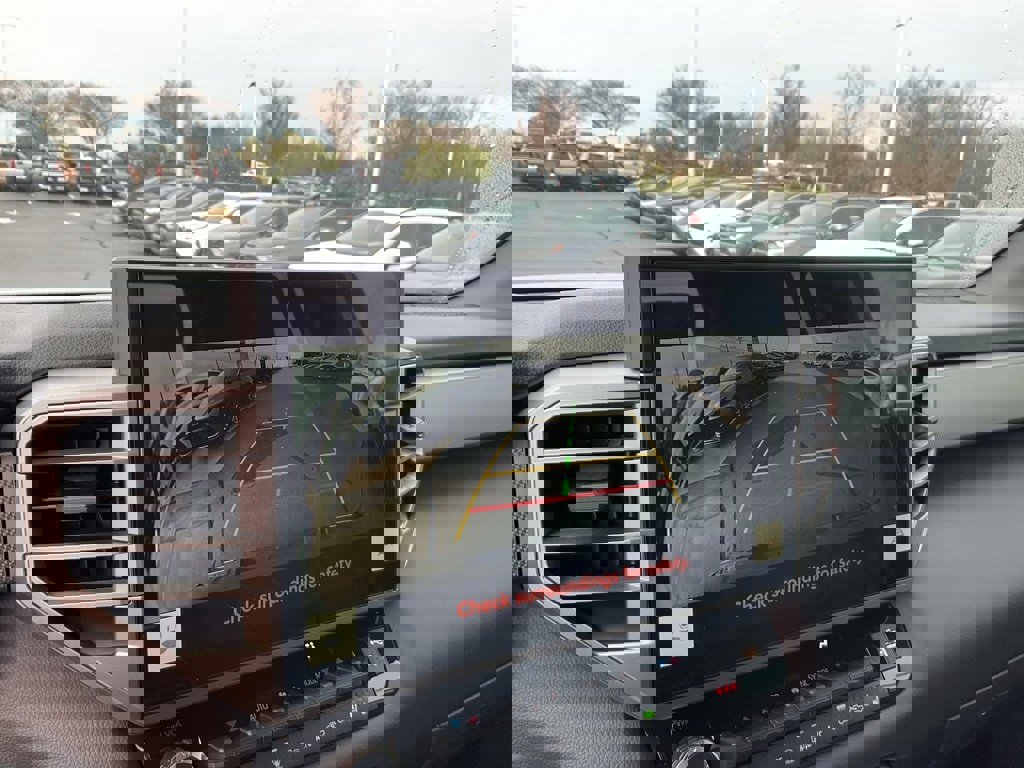 Used 2025 Toyota Tundra Limited image 13