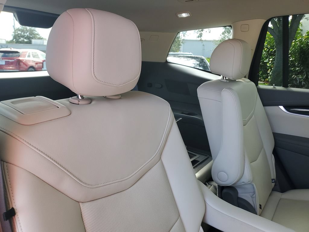 Certified 2023 Cadillac XT6 Premium Luxury w/ Technology Package FWD image 25