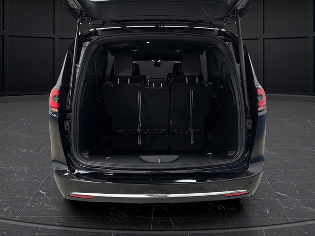 New 2026 Chrysler Pacifica Select AWD/4WD image 15