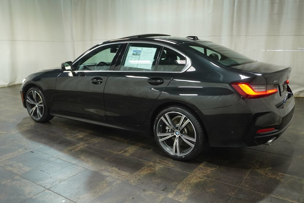 Used 2024 BMW 330i xDrive Sedan w/ Convenience Package AWD/4WD image 7