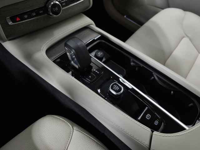 Certified 2023 Volvo XC90 T8 Plus image 34