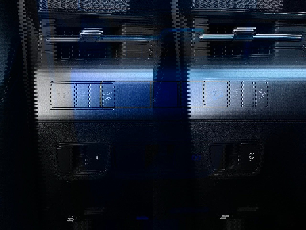 Used 2025 Hyundai Kona SEL image 22