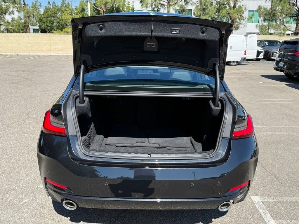 Used 2025 BMW 330i xDrive Sedan w/ M Sport Package image 14