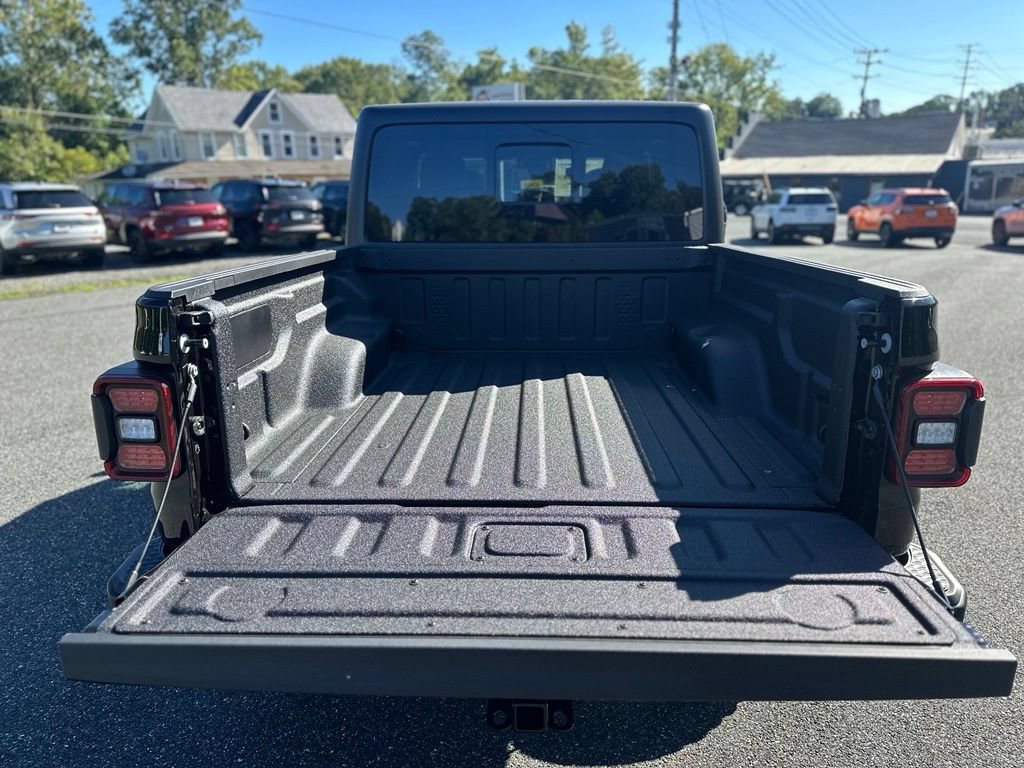 New 2027 Jeep Gladiator Sport AWD/4WD image 8