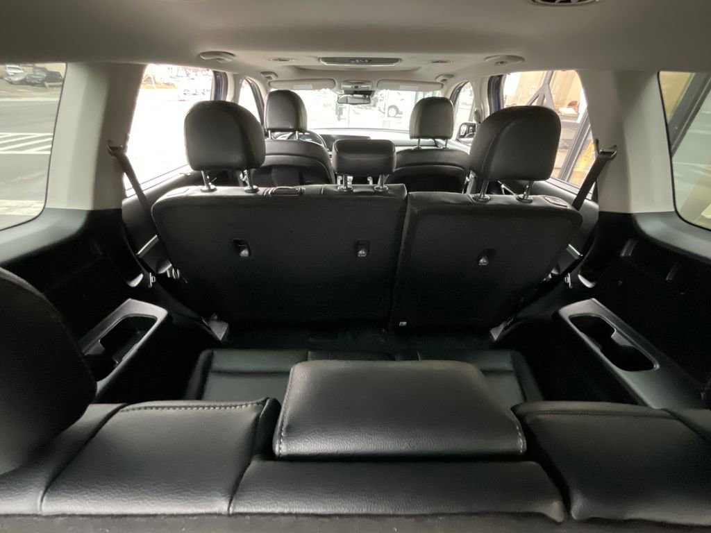 Certified 2024 Kia Telluride EX image 7