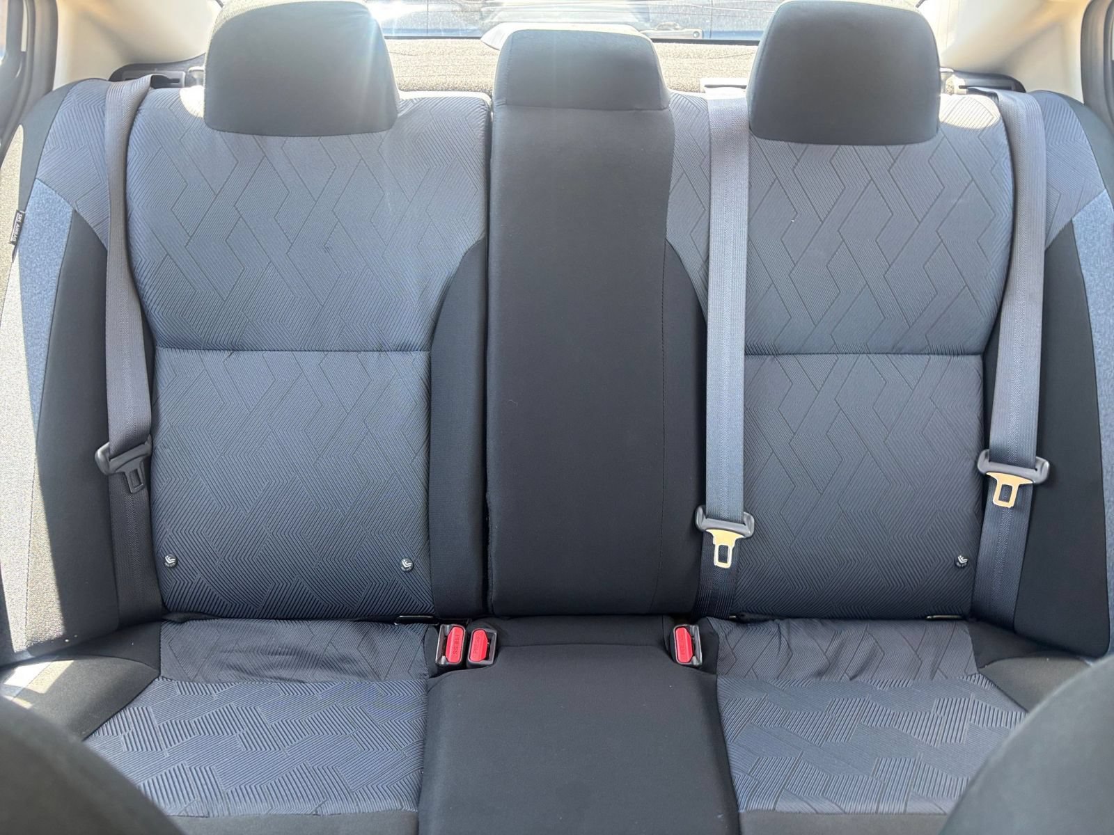 Used 2025 Nissan Versa SV FWD image 36