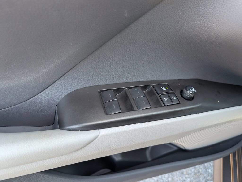 Used 2024 Toyota Camry LE image 9