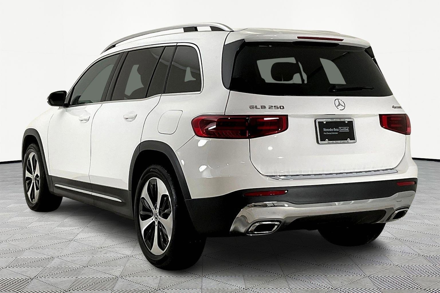 Certified 2026 Mercedes-Benz GLB 250 4MATIC image 4