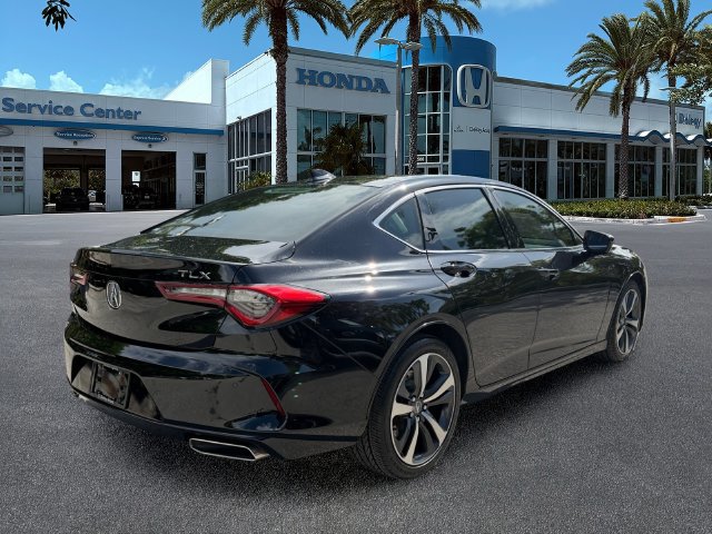 Used 2025 Acura TLX w/ Technology Package FWD image 8