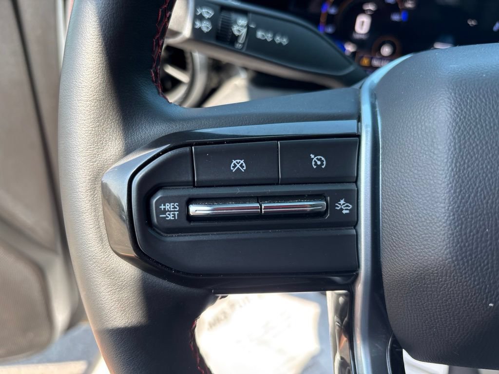 Used 2024 Chevrolet Colorado Z71 w/ LPO, Dark Essentials Package AWD/4WD image 19