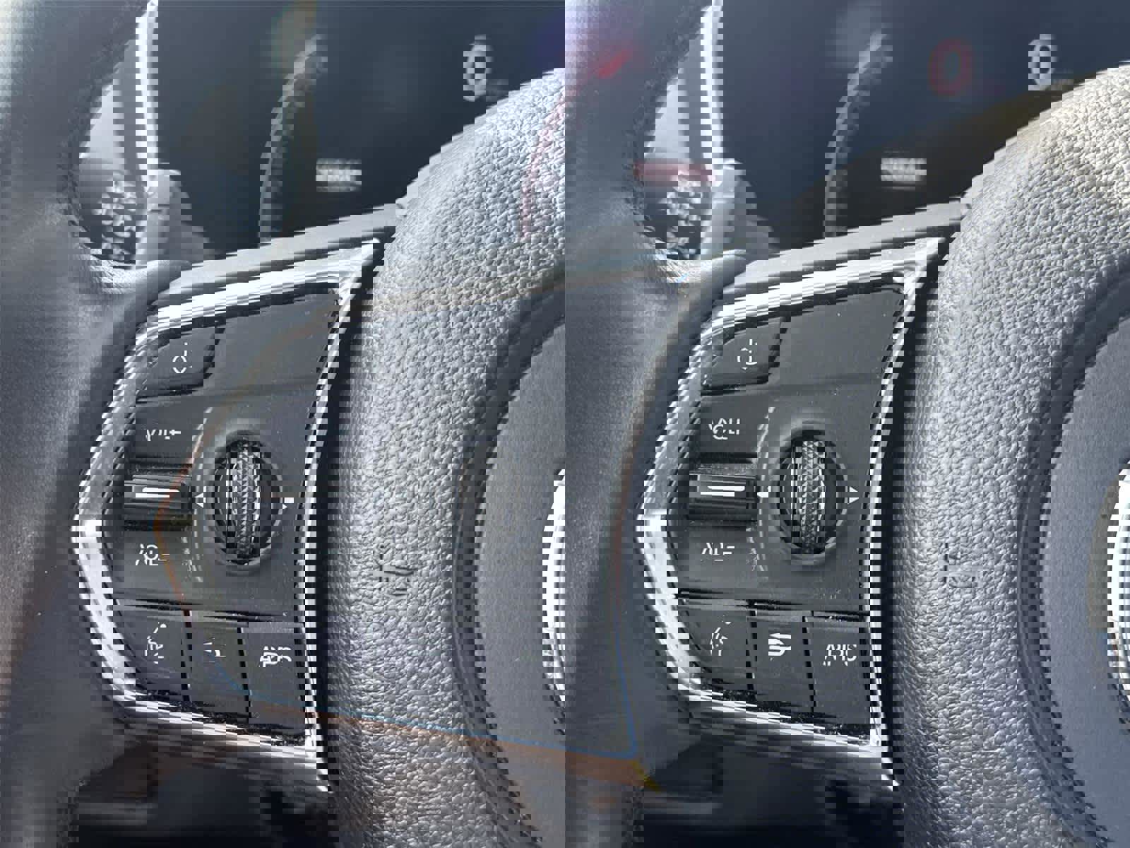 Used 2023 Acura MDX SH-AWD image 18