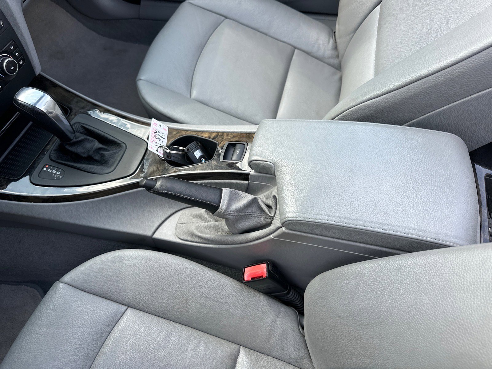 Used 2010 BMW 328i Convertible RWD image 28