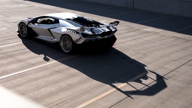 Used 2025 Lamborghini Revuelto AWD/4WD image 16