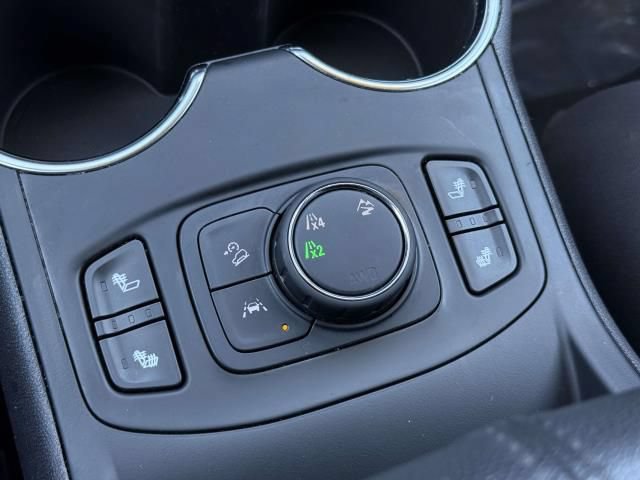 Used 2024 GMC Terrain SLT AWD/4WD image 30