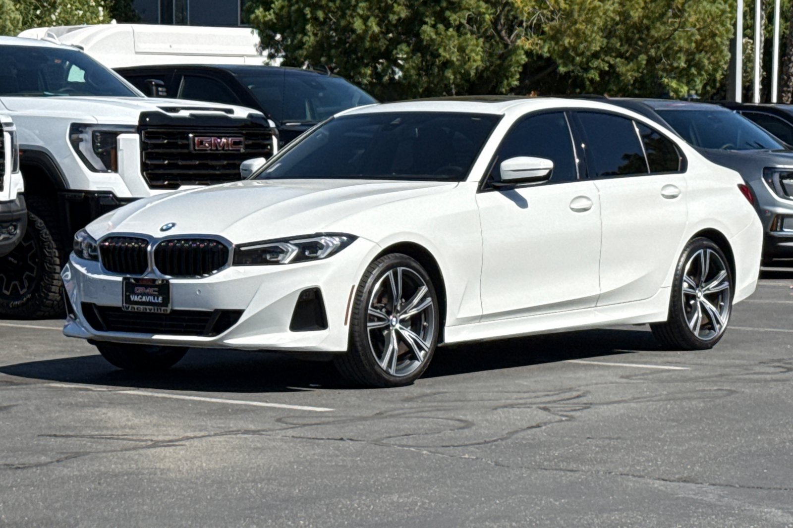 Used 2023 BMW 330i Sedan w/ Convenience Package RWD image 9